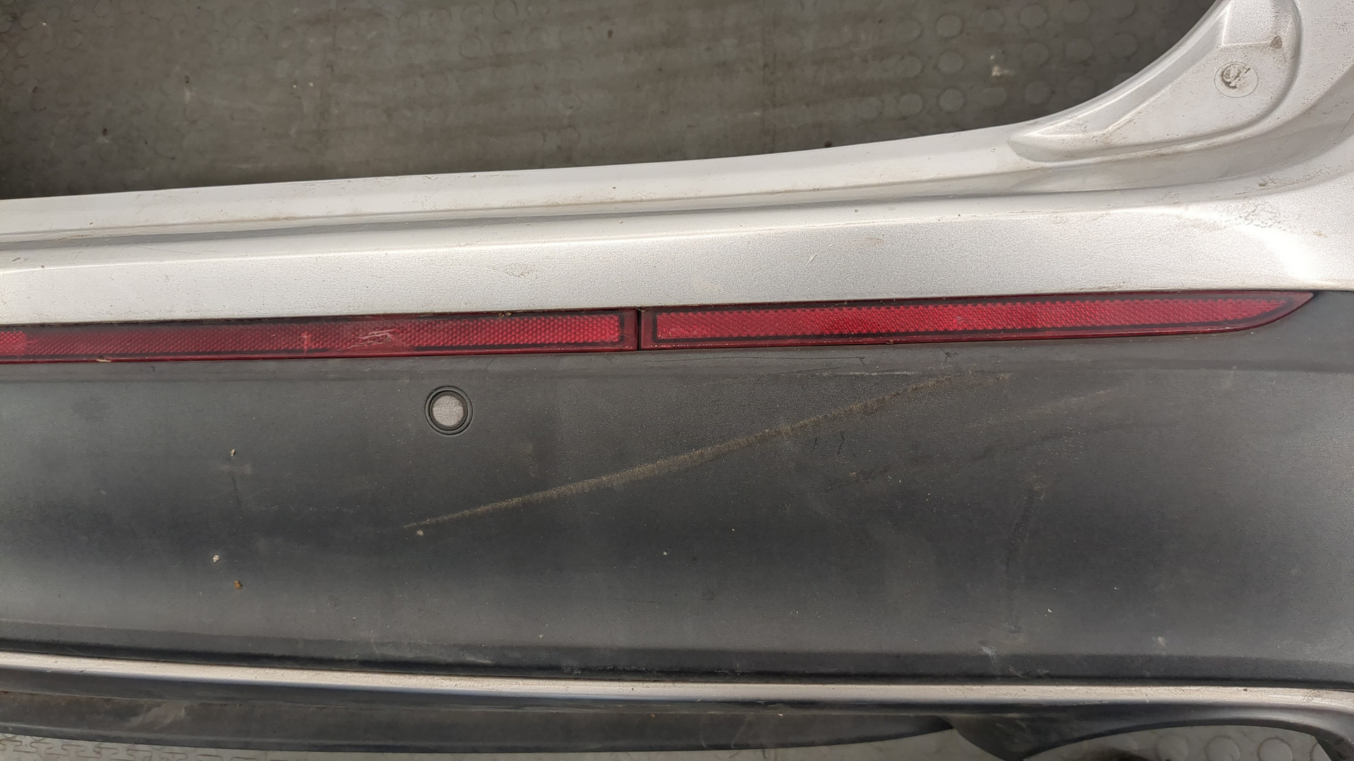 Бампер задний