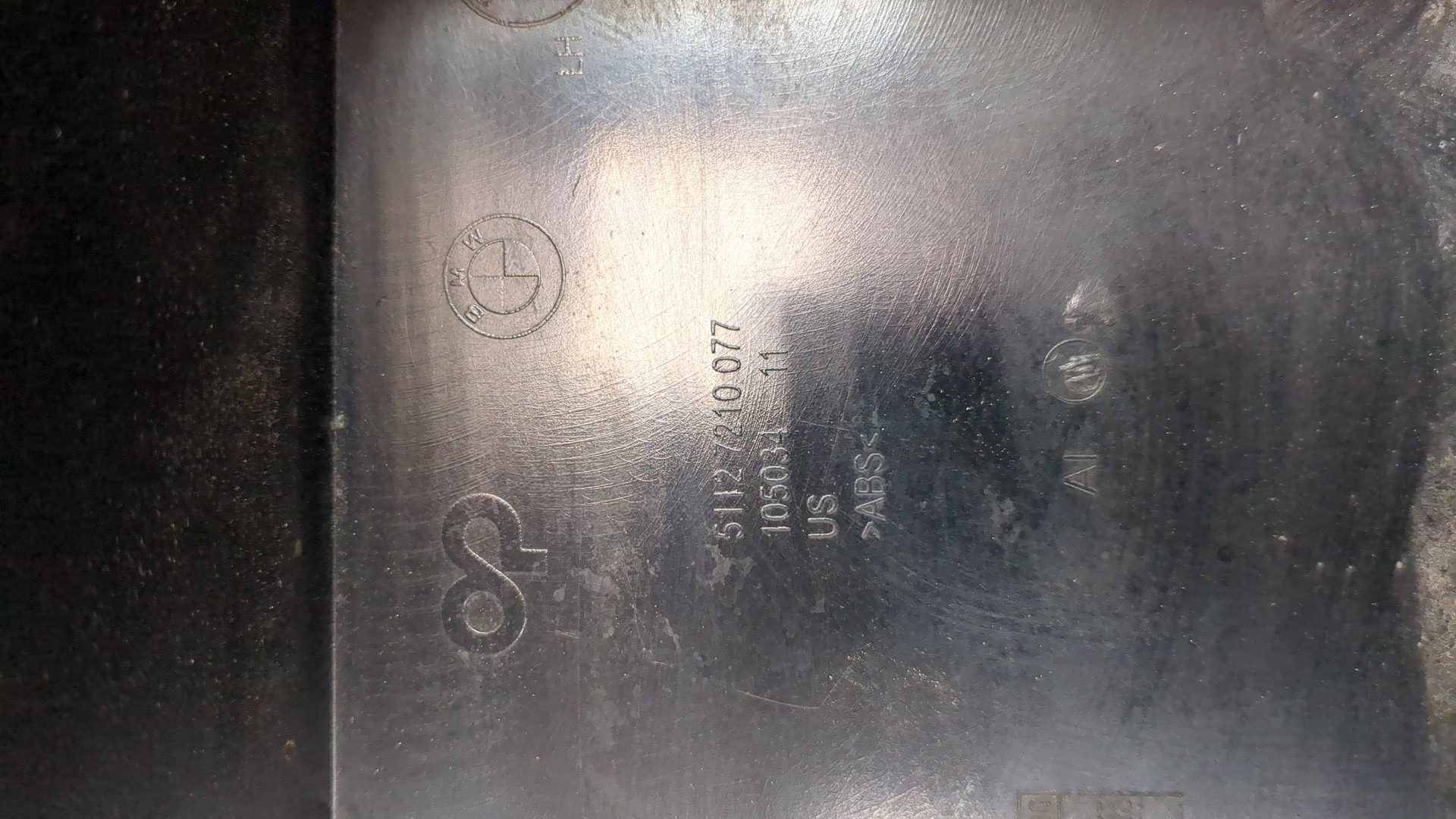 Кронштейн заднего бампера левый