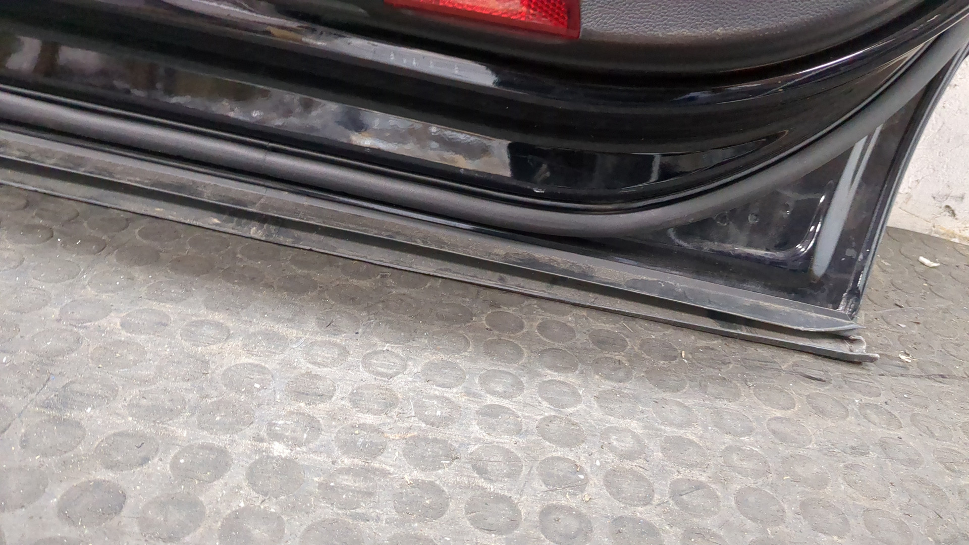 Дверь задняя правая