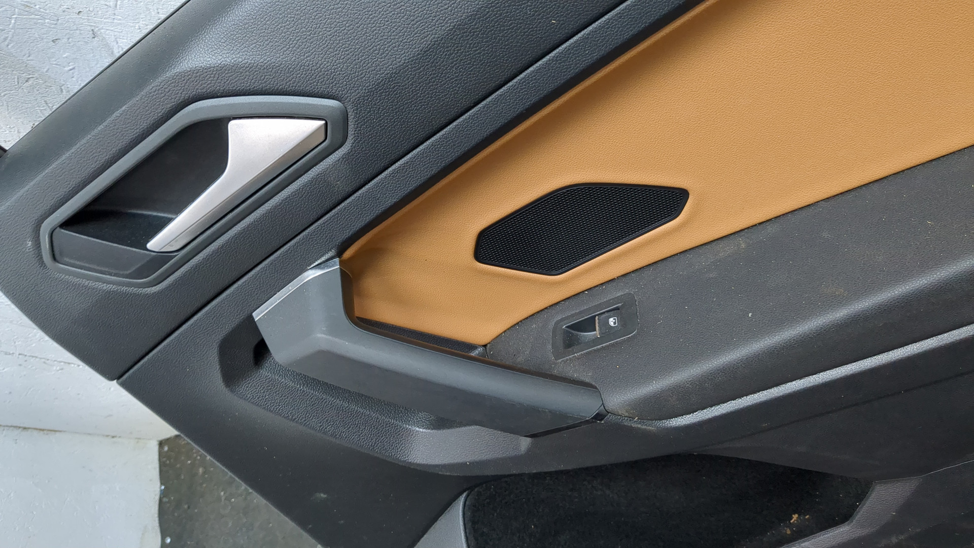 Дверь задняя правая