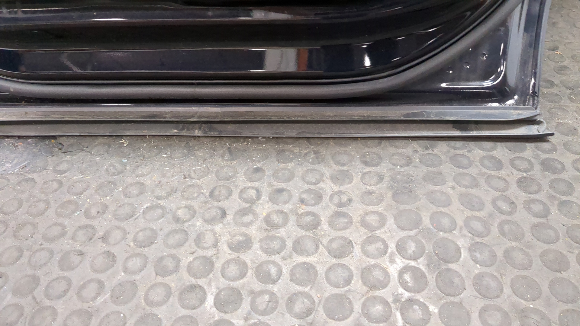 Дверь задняя правая