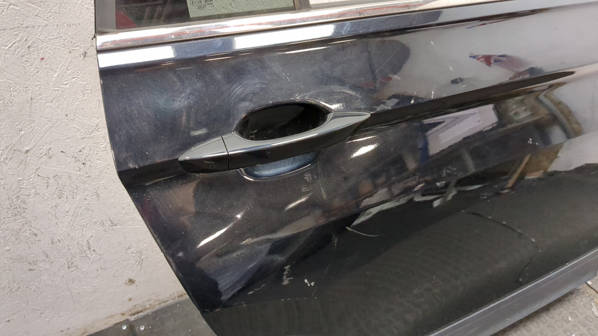 Дверь задняя правая