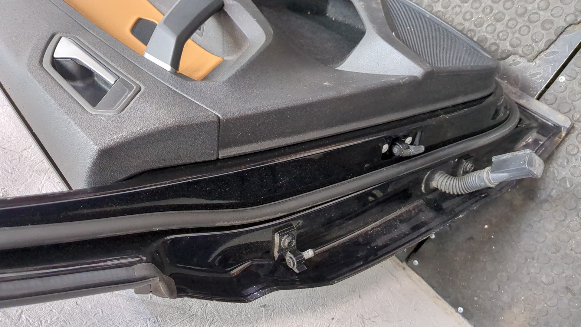 Дверь задняя правая