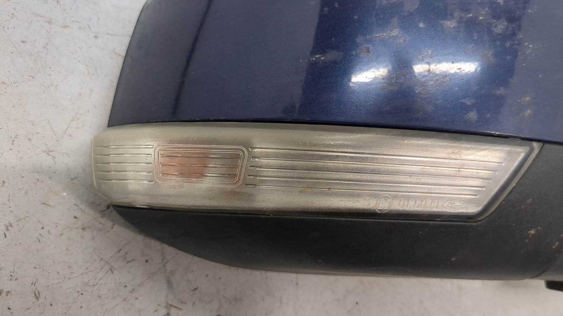 Зеркало правое электрическое