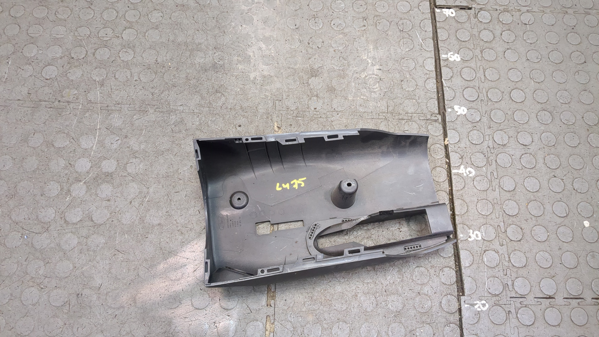 Кожух рулевой колонки