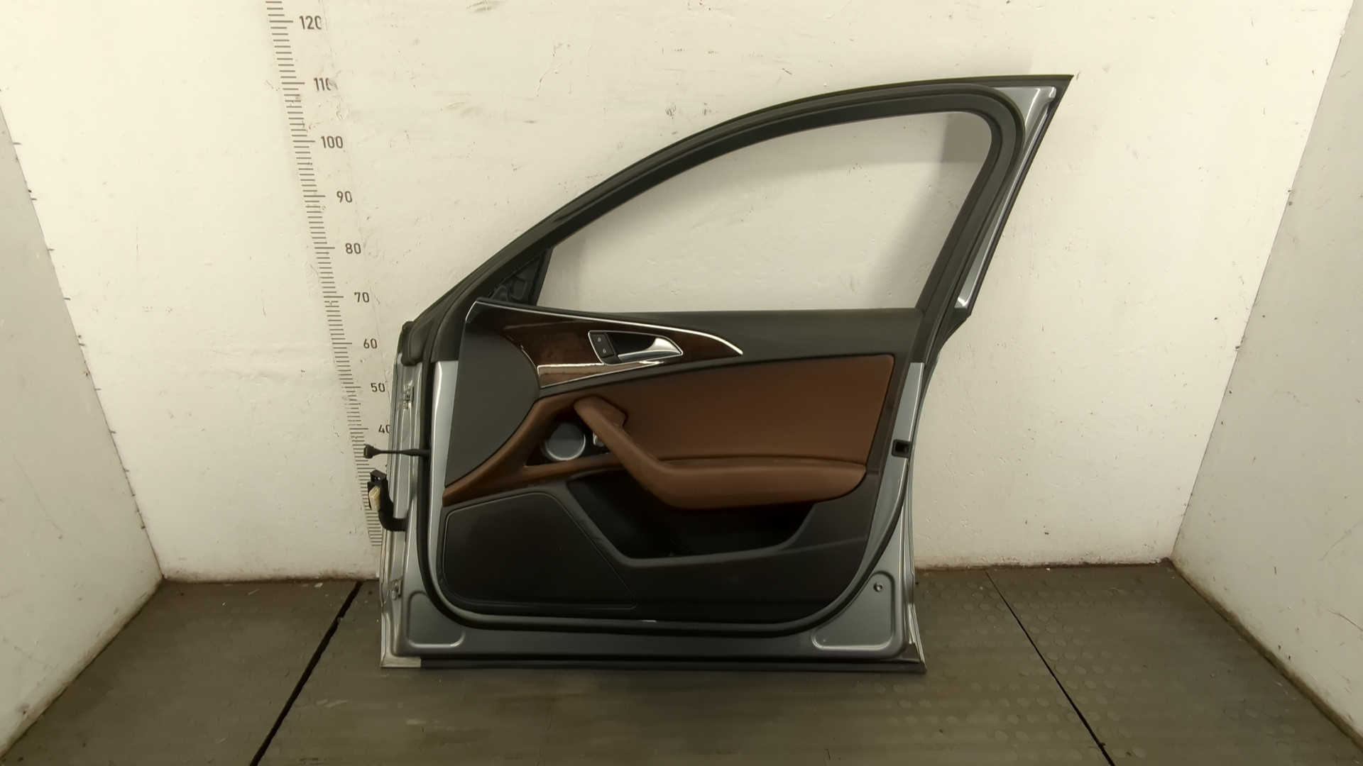 Дверь передняя правая