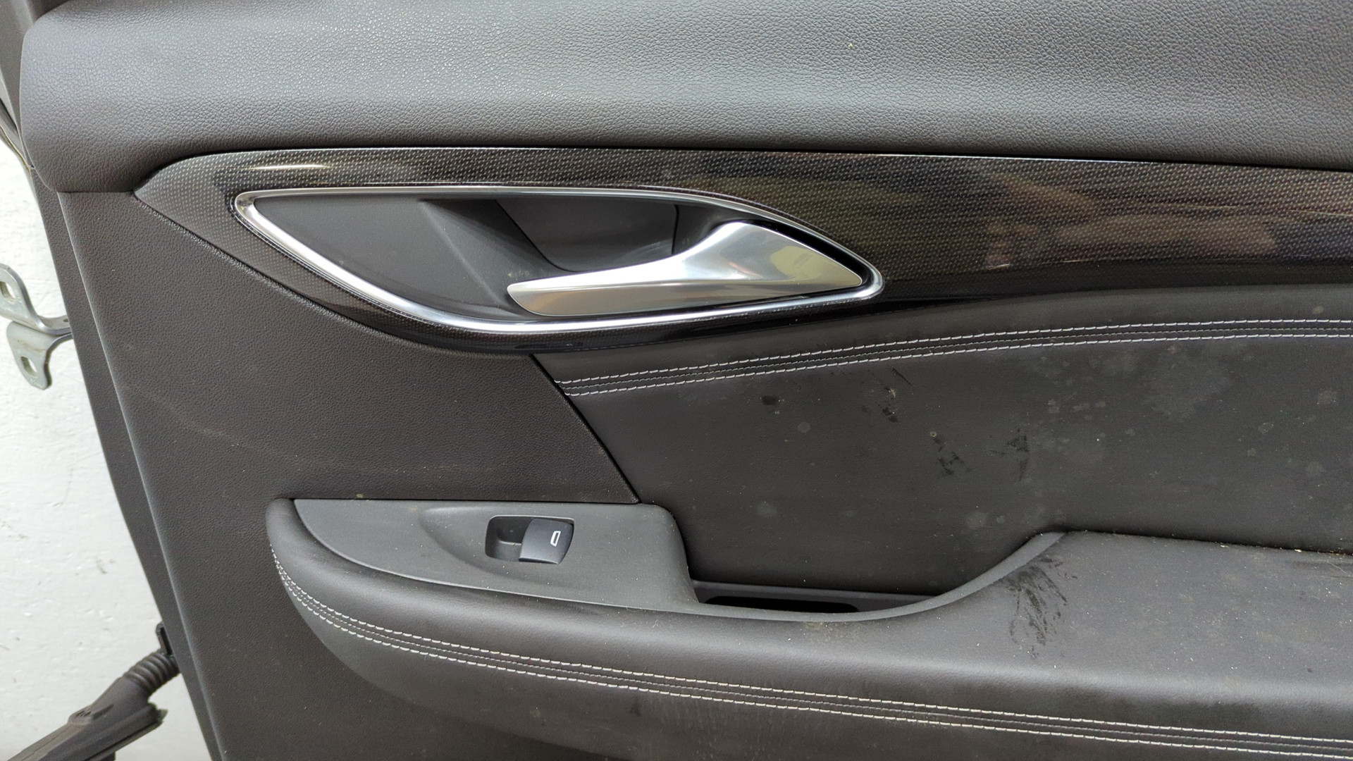 Дверь задняя правая