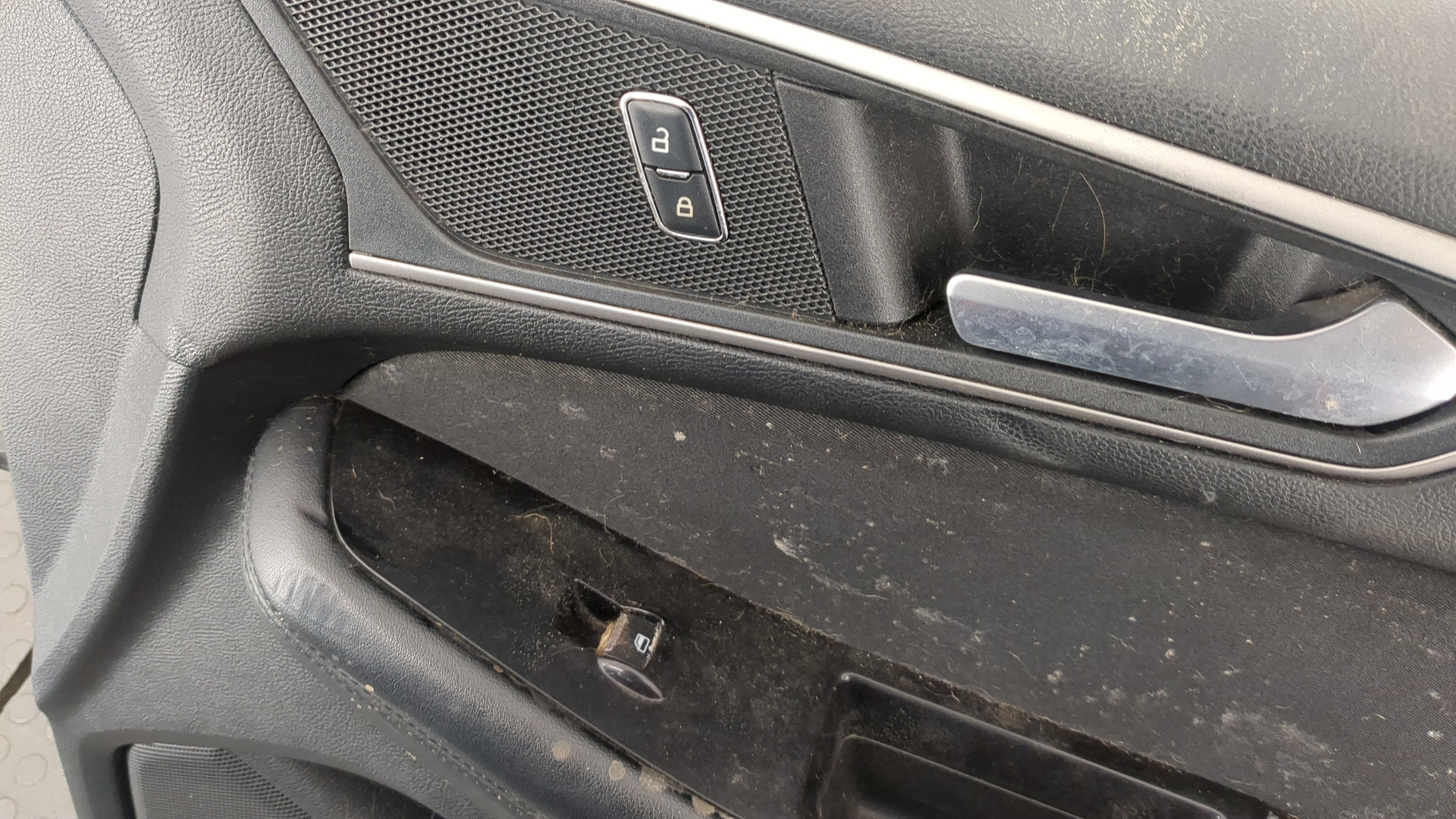 Дверь передняя правая