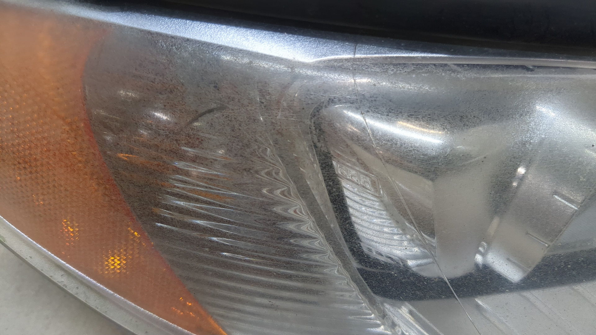 Фара правая