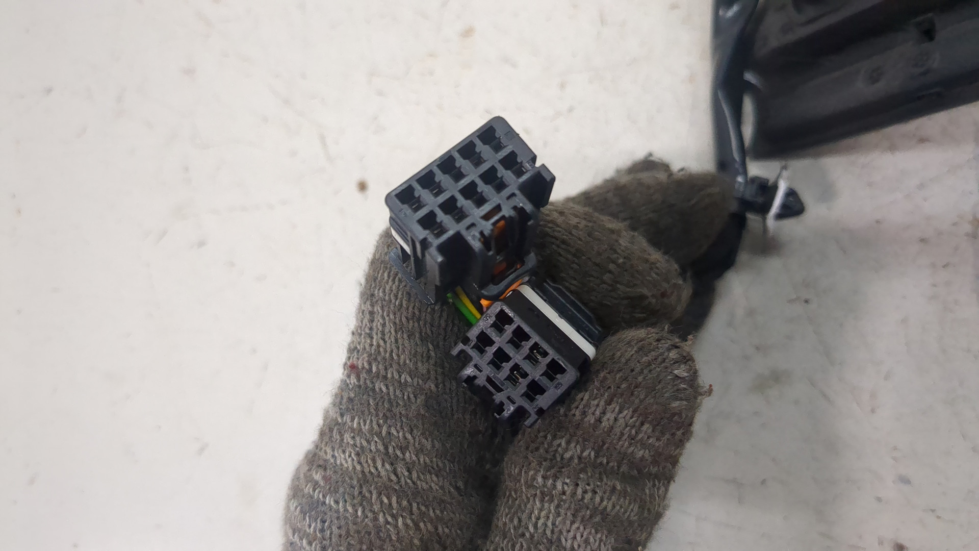 Зеркало правое электрическое