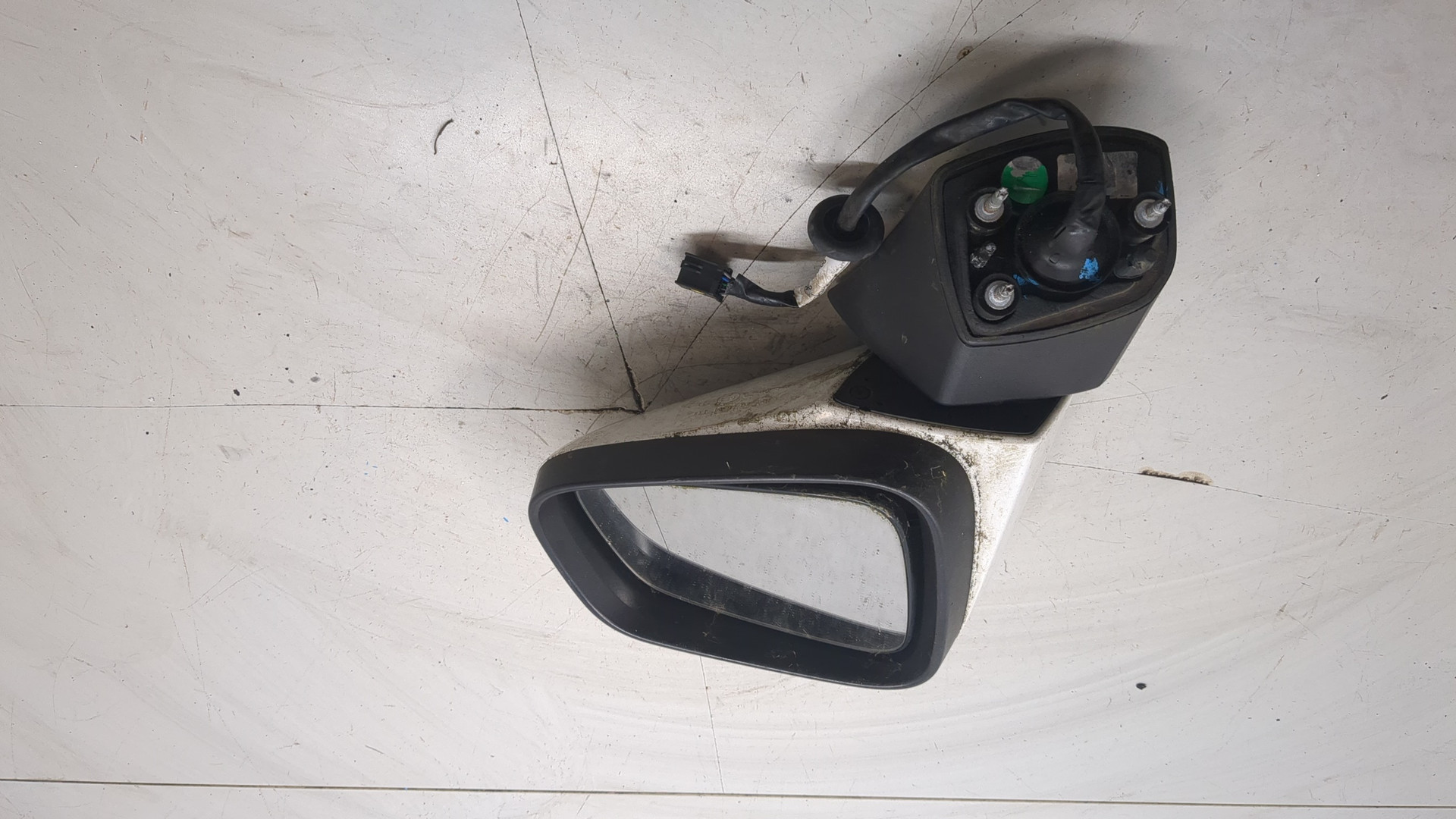 Зеркало правое электрическое