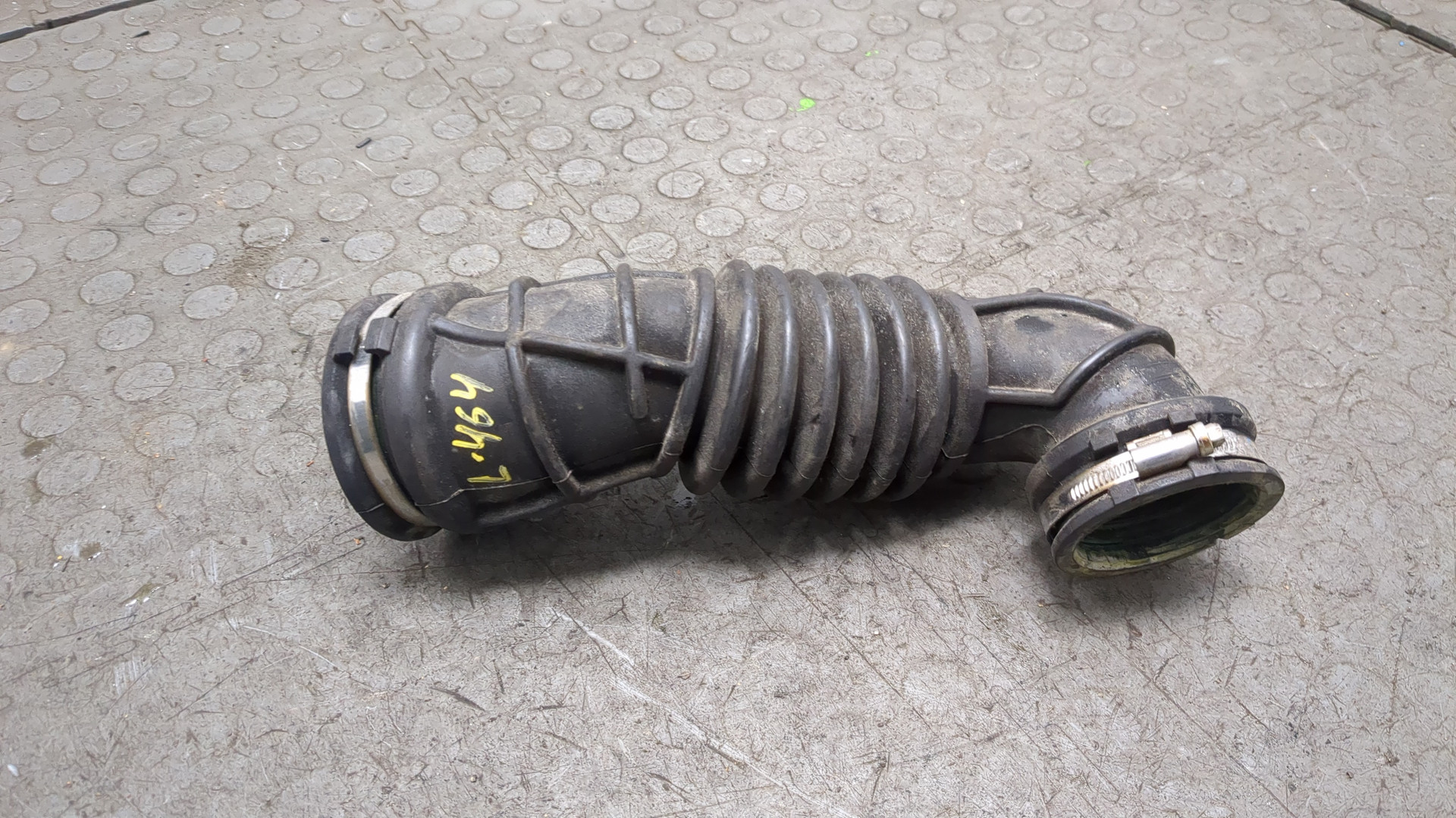 Патрубок воздушного фильтра