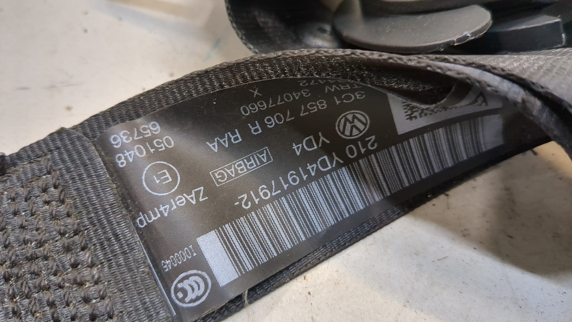 Ремень безопасности