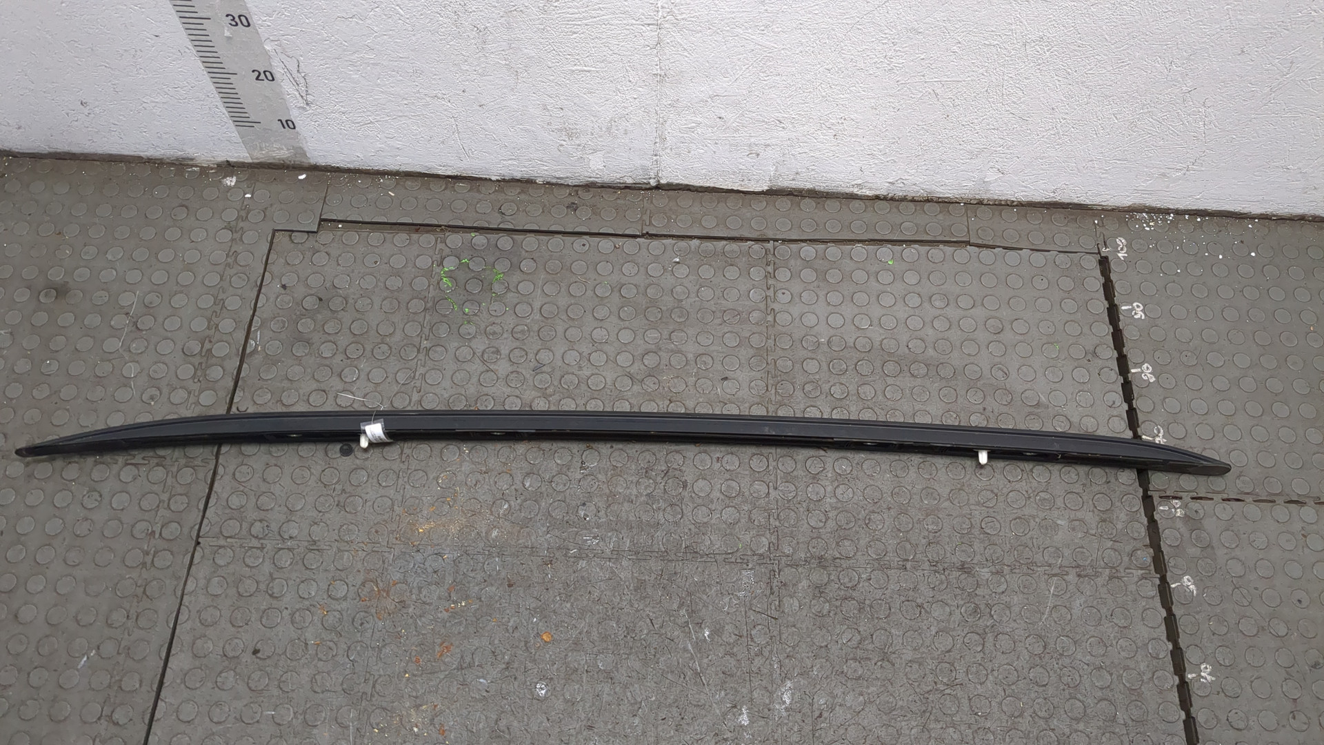 Рейлинг (релинг) левый (планка на крышу)