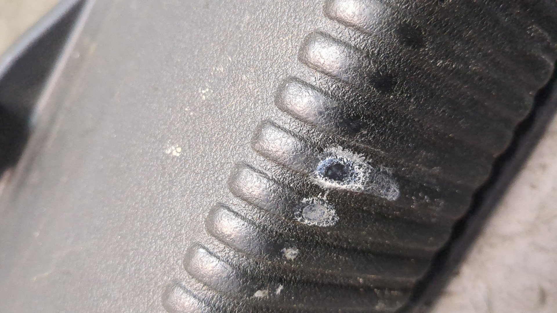 Обшивка багажника