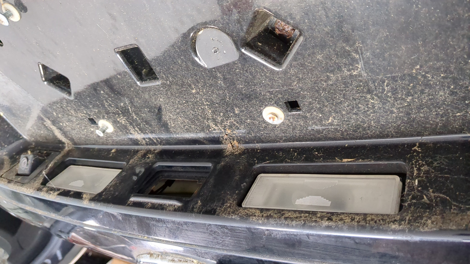 Дверь багажника