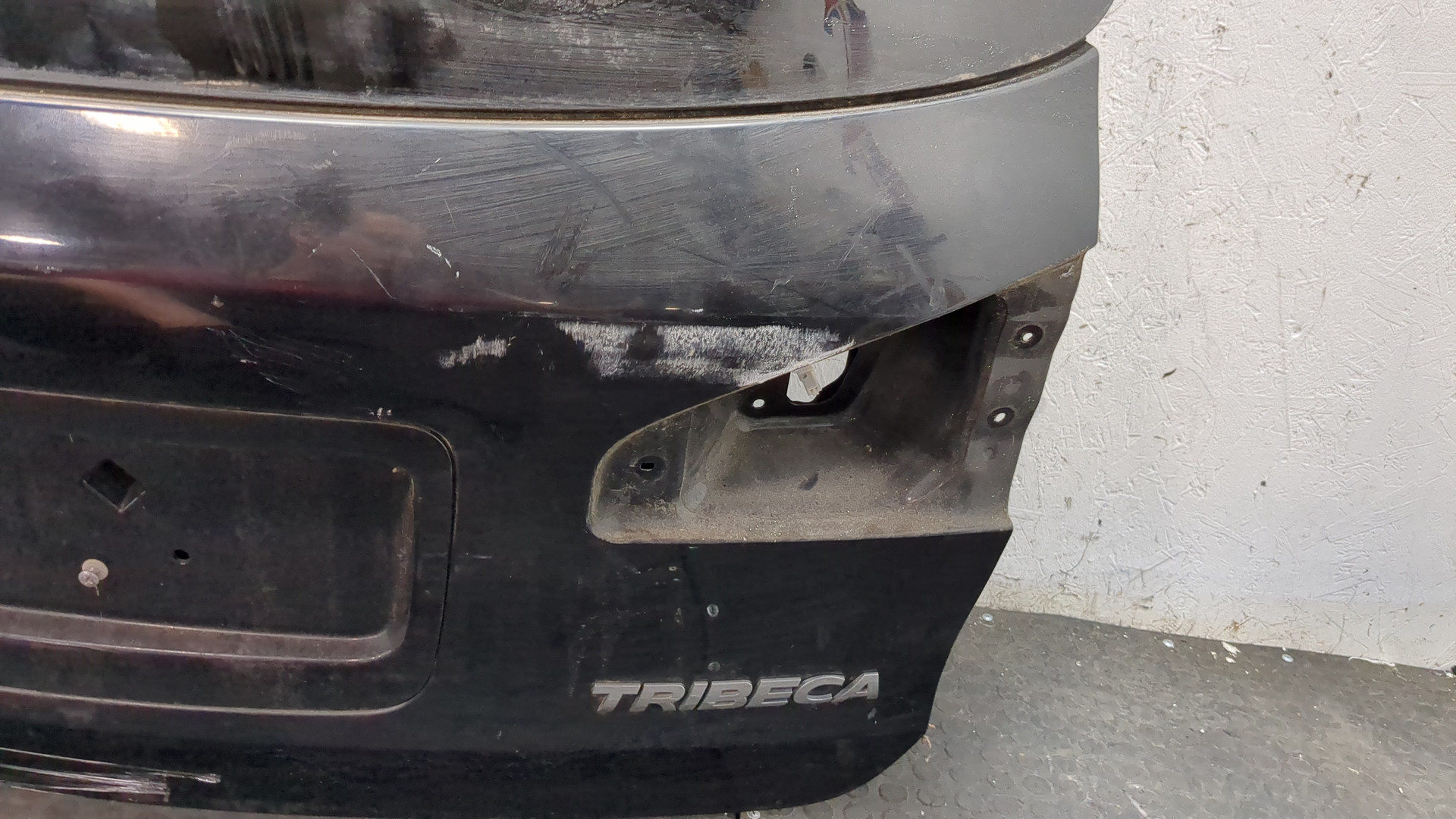 Дверь багажника