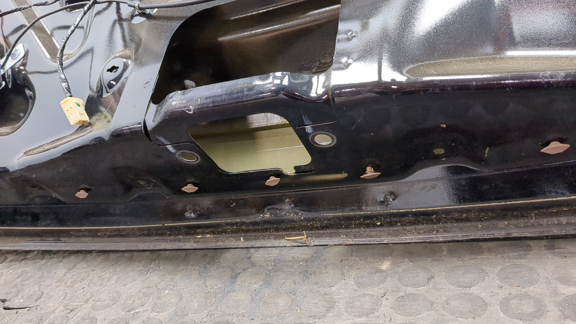 Дверь багажника