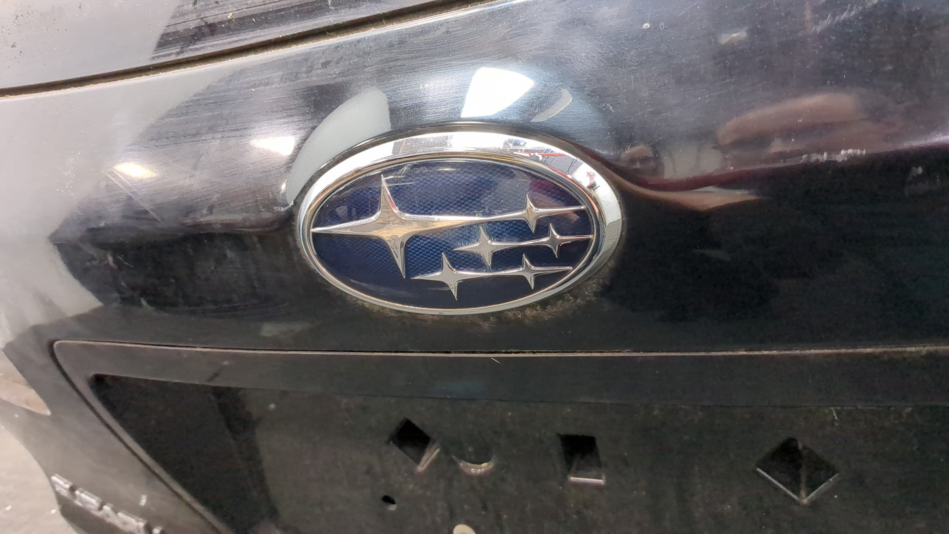 Дверь багажника