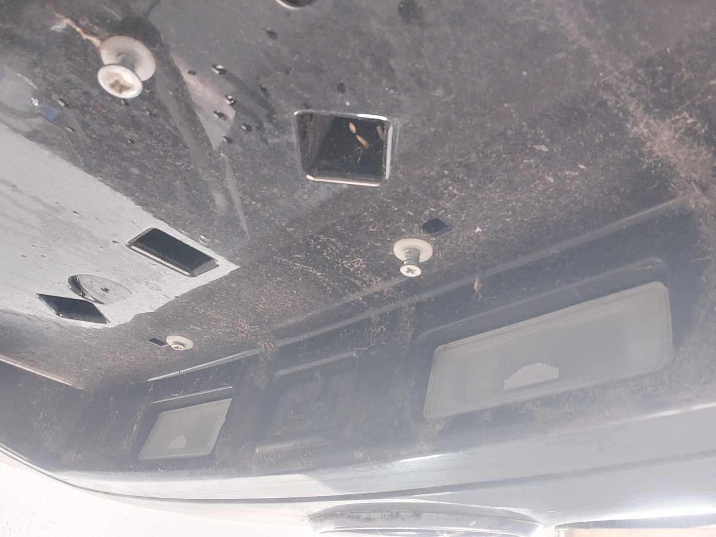 Дверь багажника