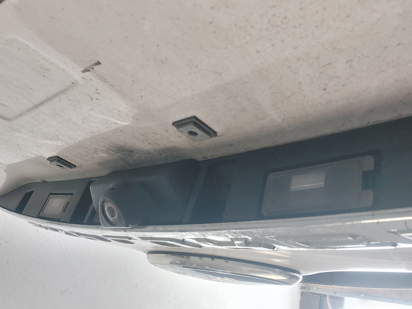 Дверь багажника