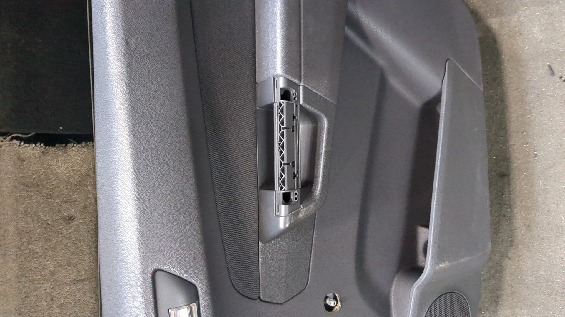 Дверь задняя правая