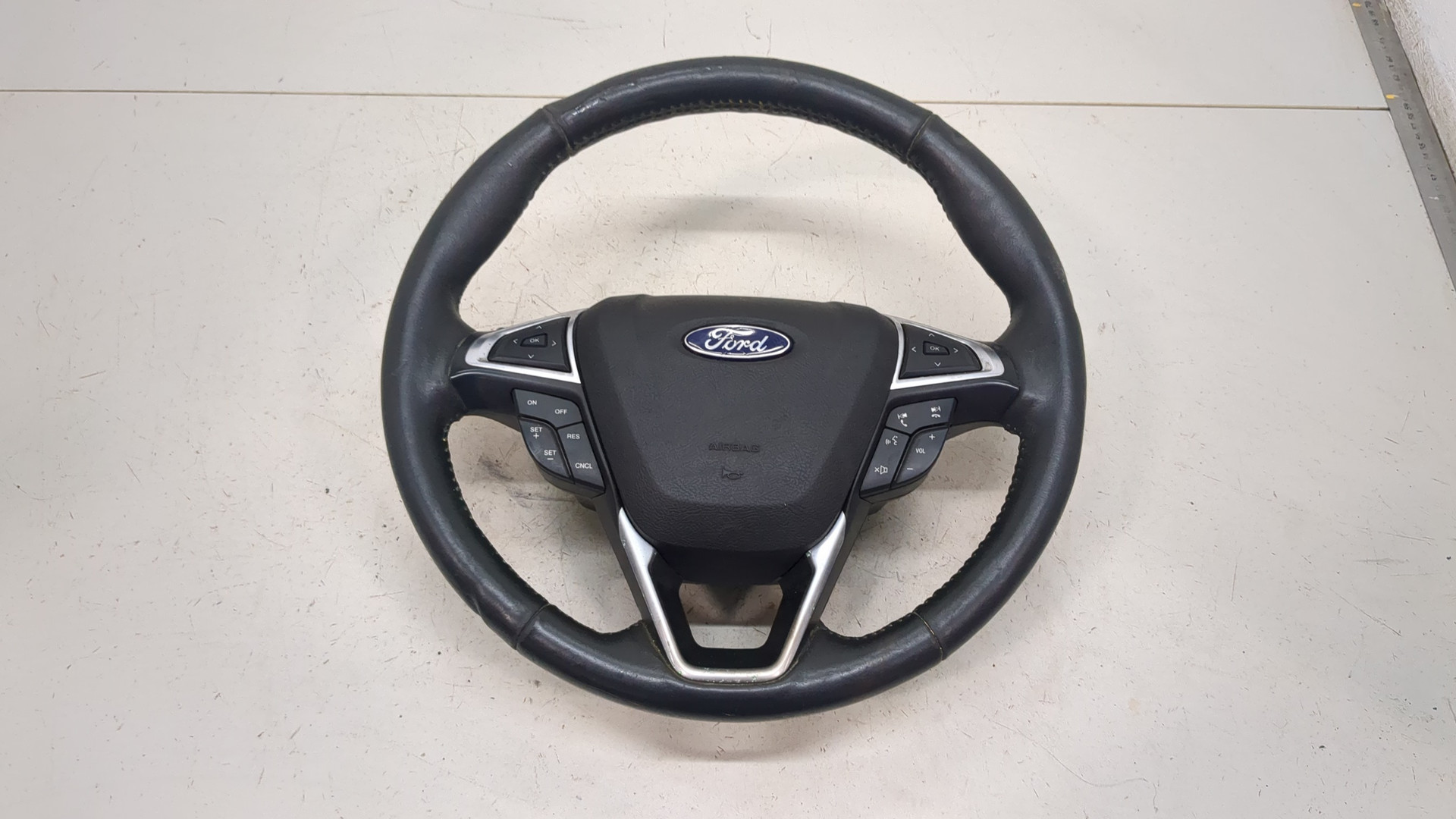 Рулевое колесо (руль)