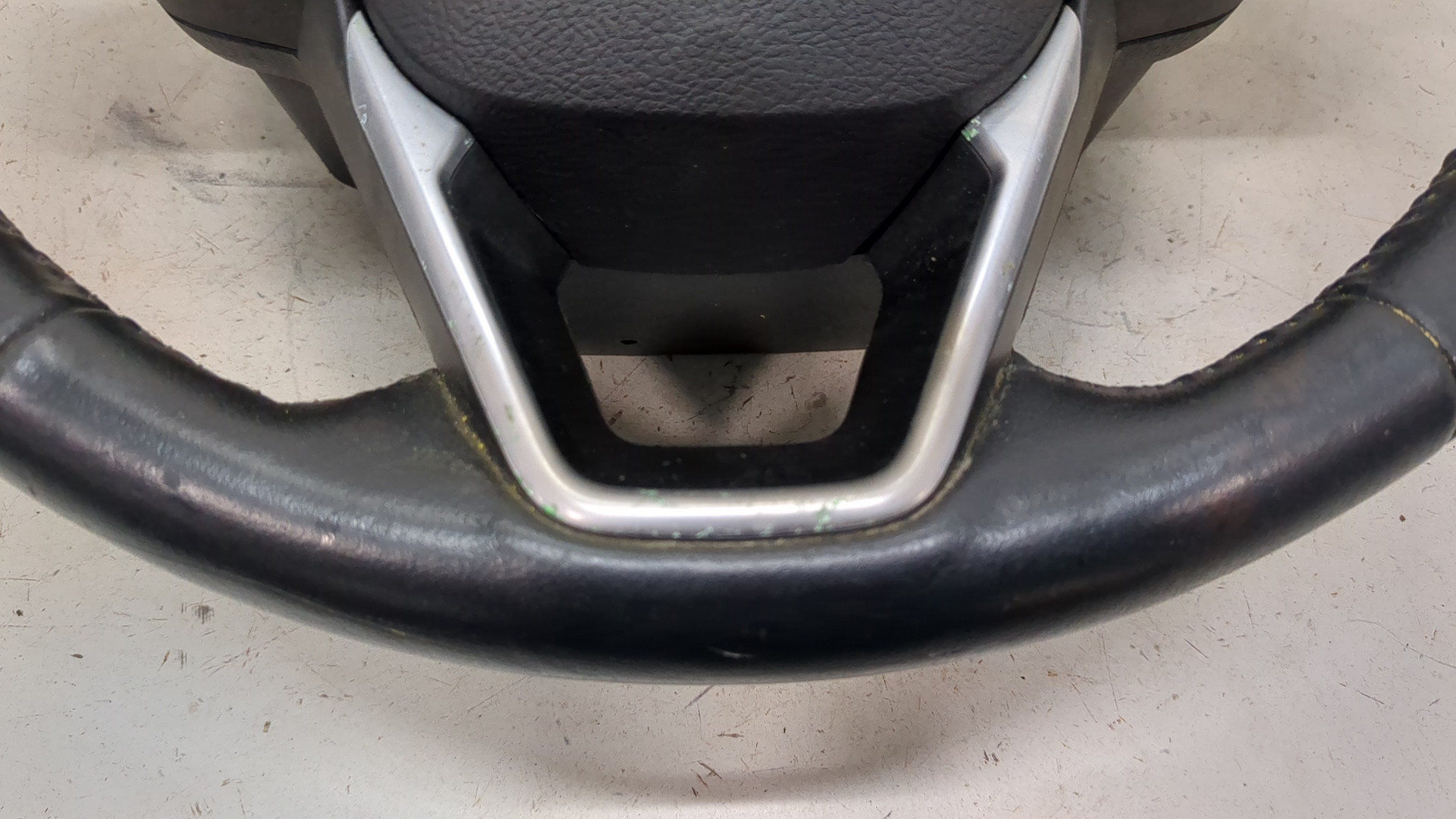 Рулевое колесо (руль)