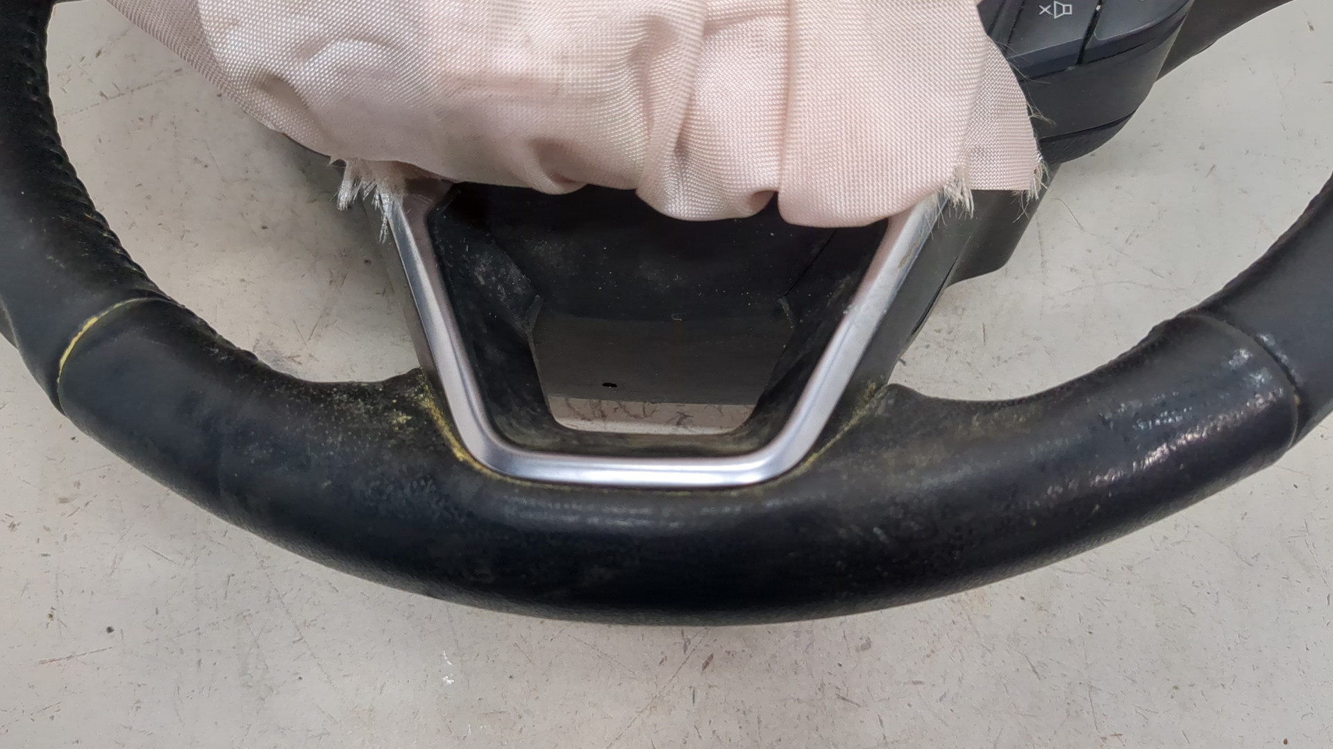 Рулевое колесо (руль)