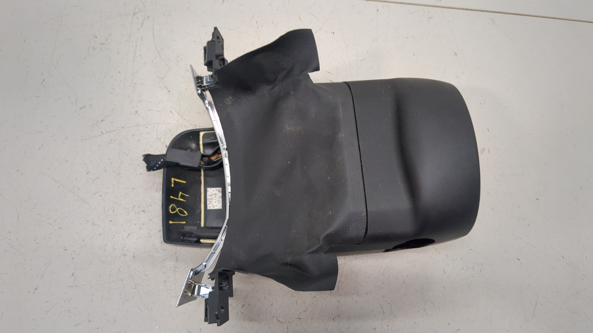 Кожух рулевой колонки