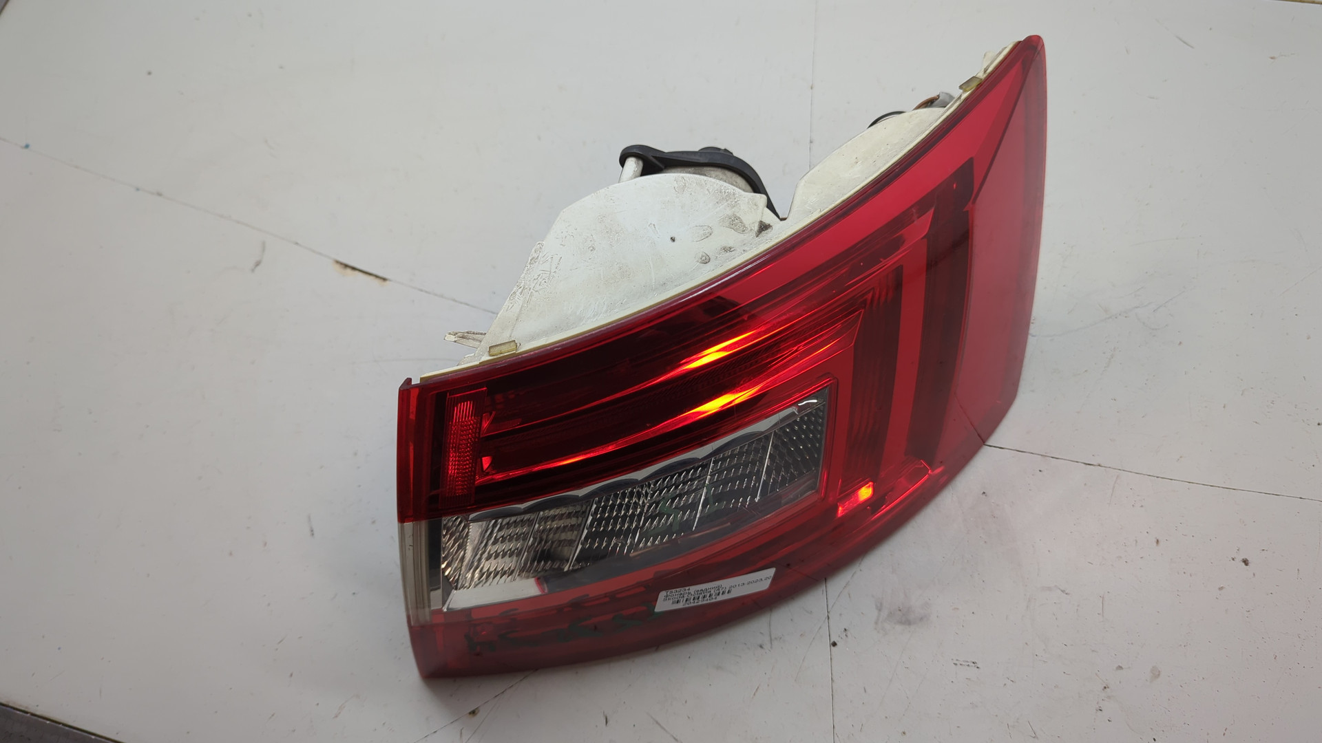 Фонарь задний правый