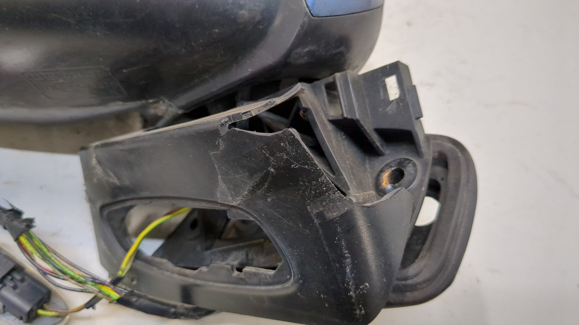 Зеркало правое электрическое