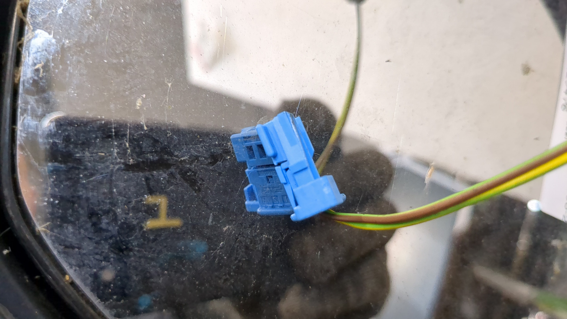 Зеркало правое электрическое