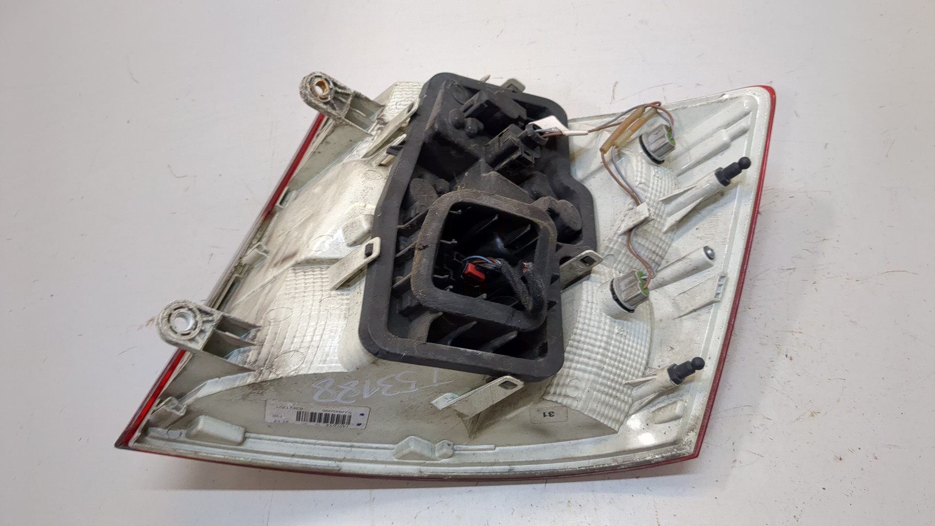 Фонарь задний левый