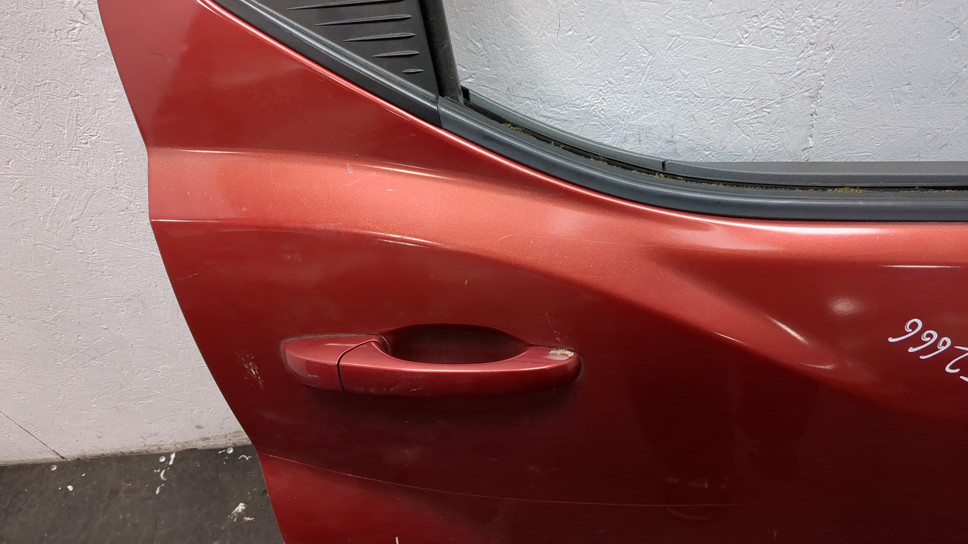 Дверь задняя правая