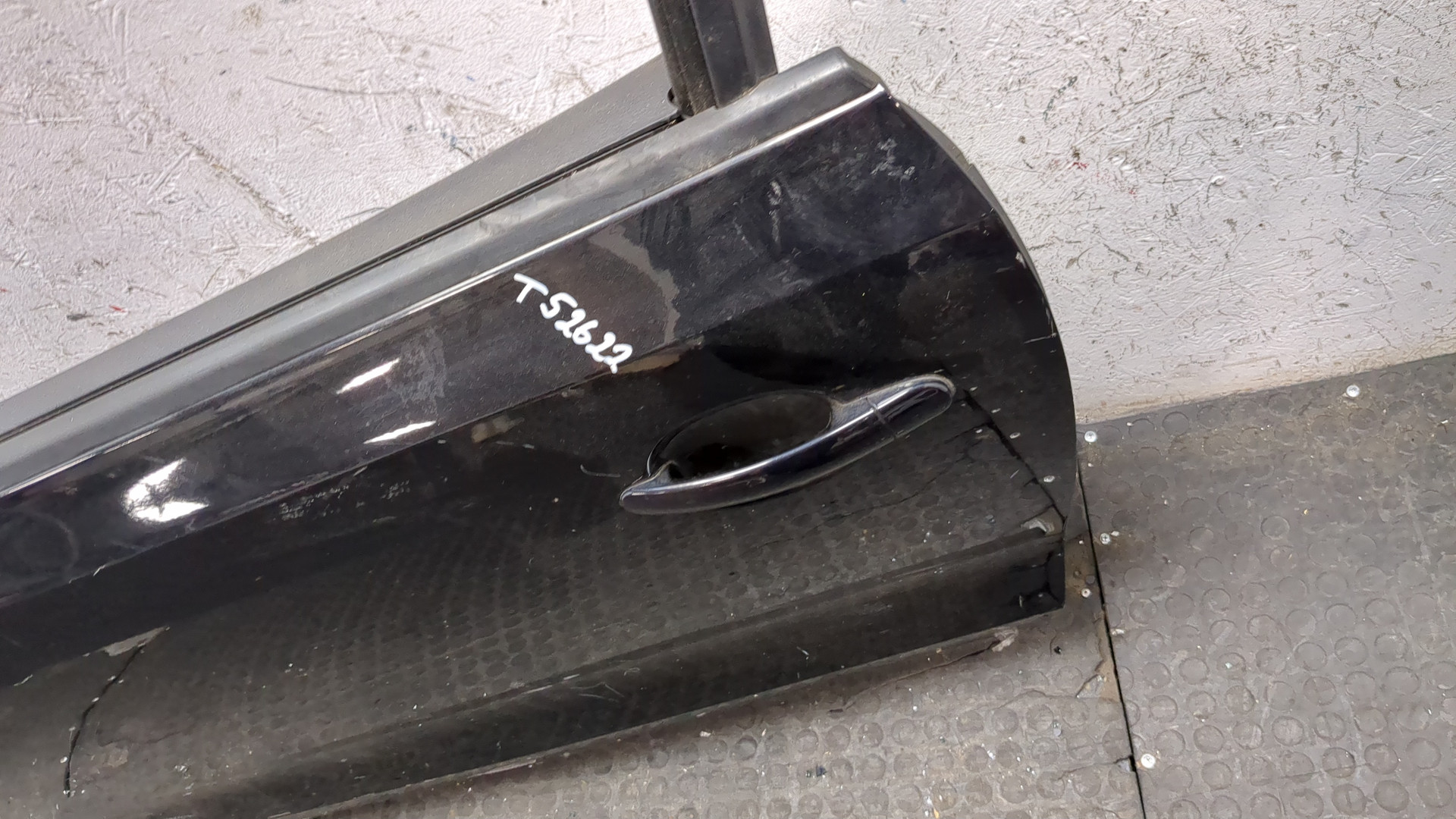 Дверь передняя левая