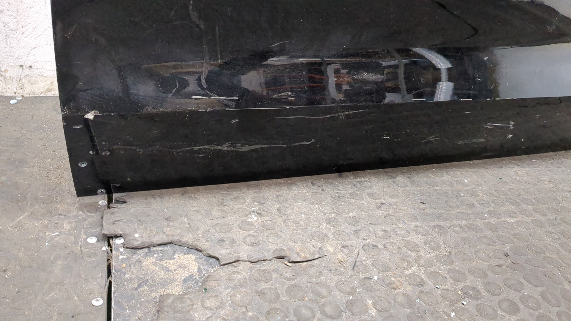 Дверь передняя левая