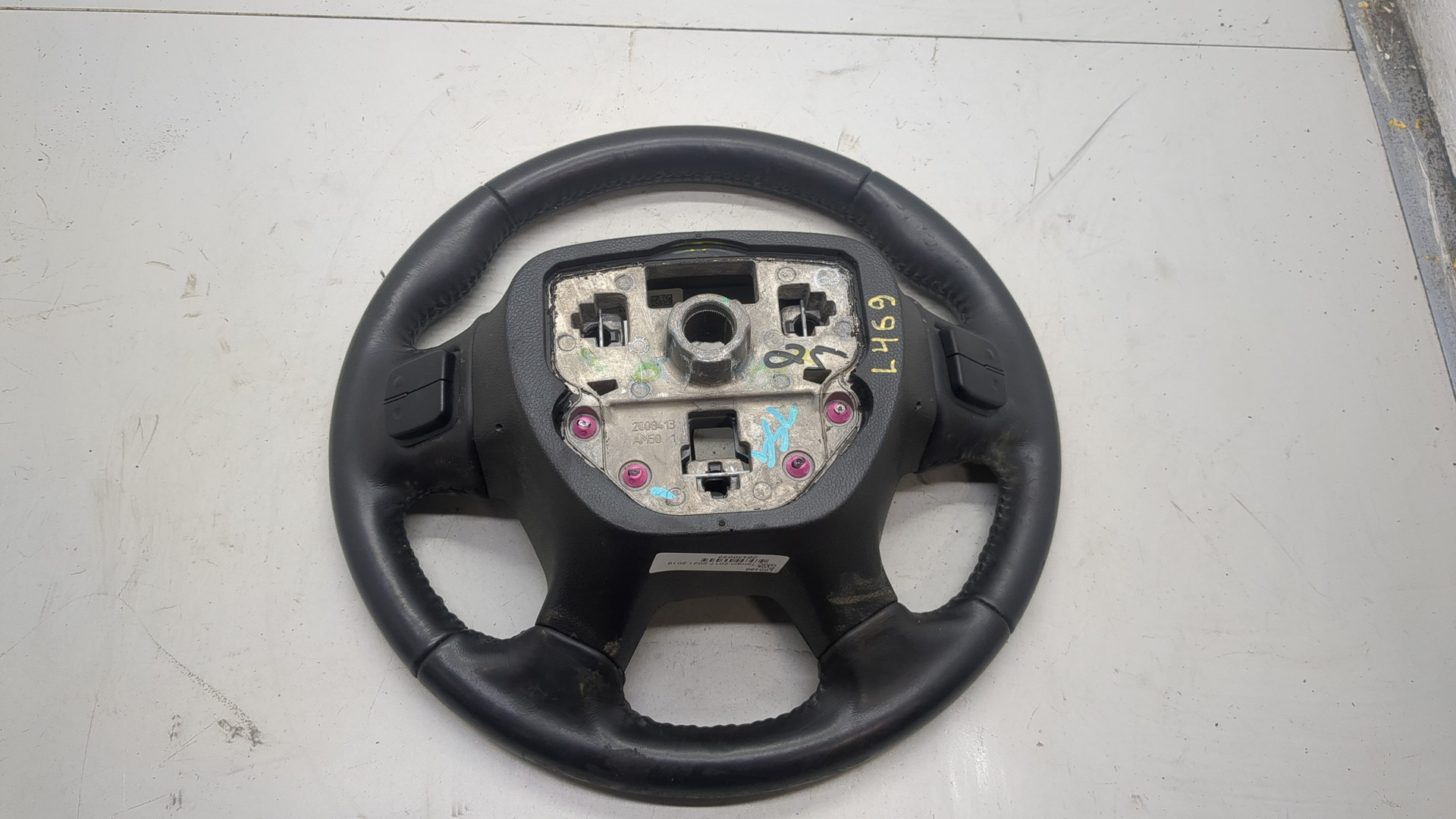 Рулевое колесо (руль)