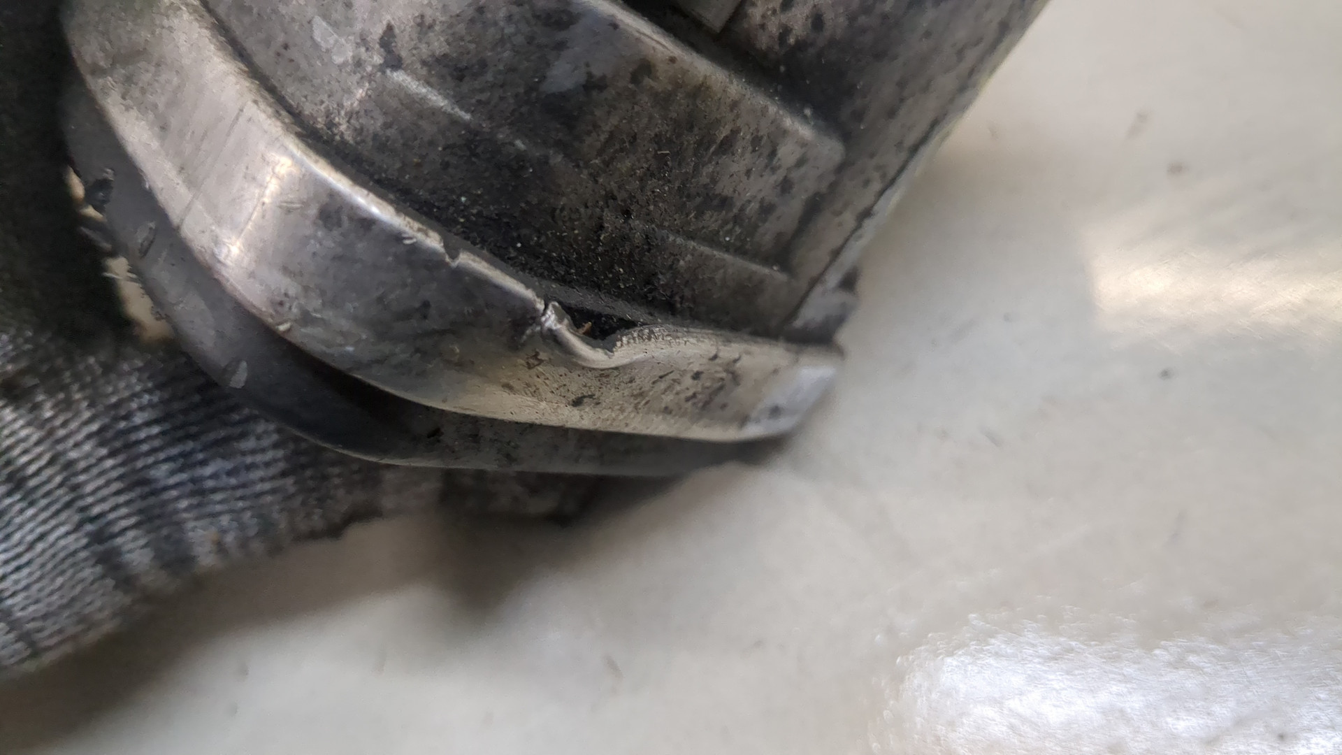 Заслонка дроссельная электрическая