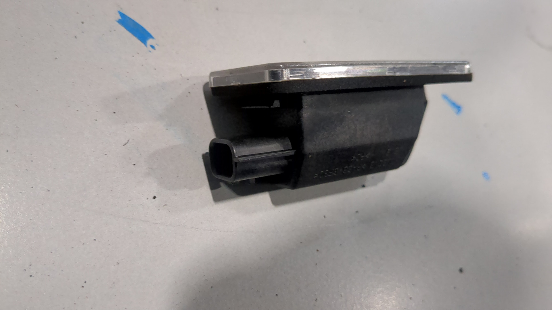 Фонарь подсветки номера