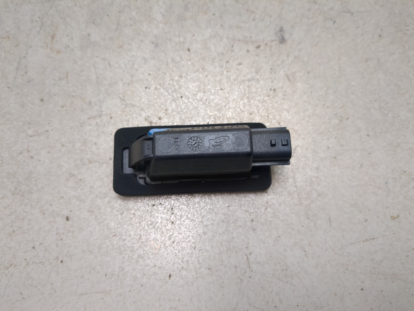 Фонарь подсветки номера