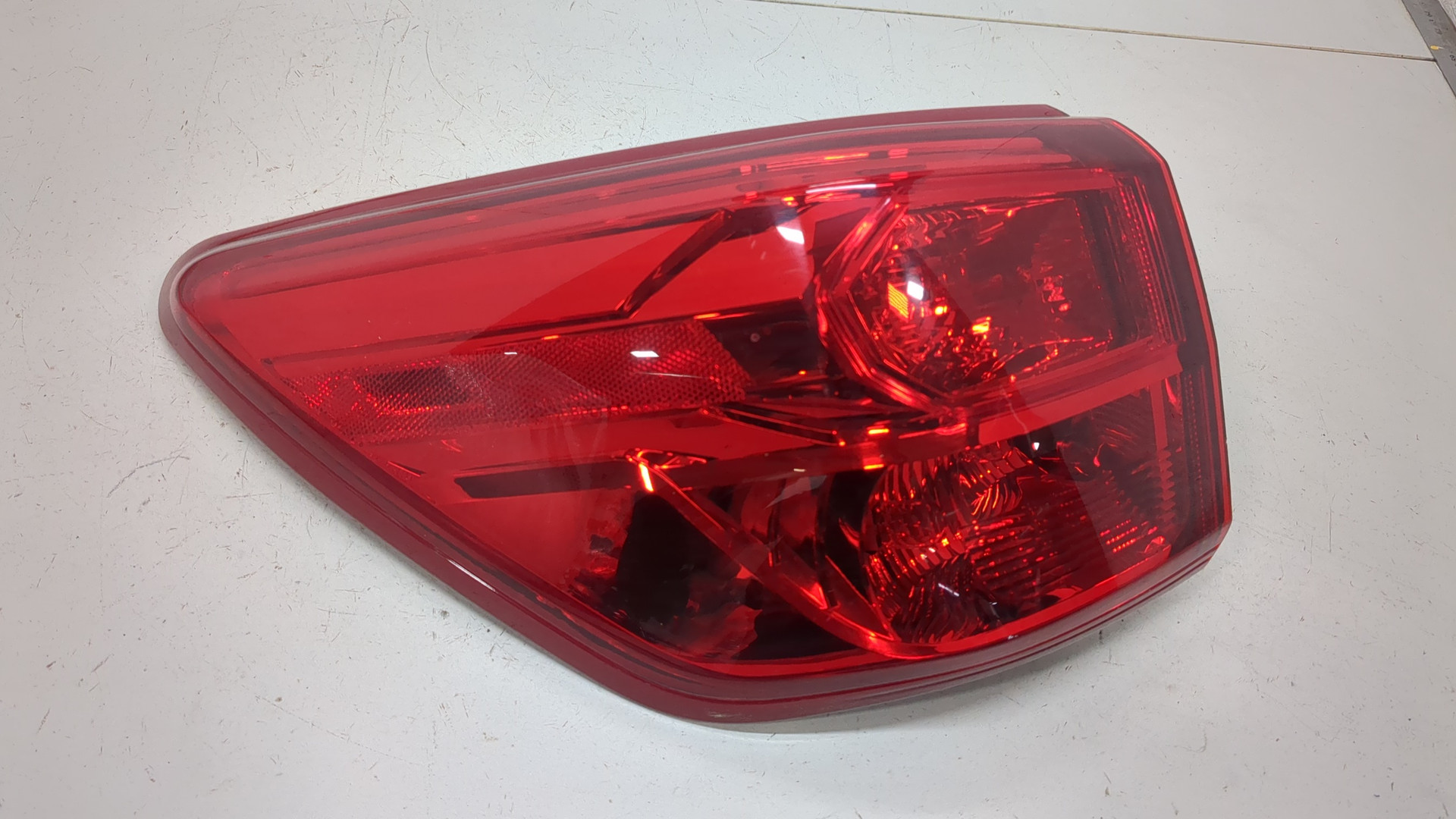 Фонарь задний левый