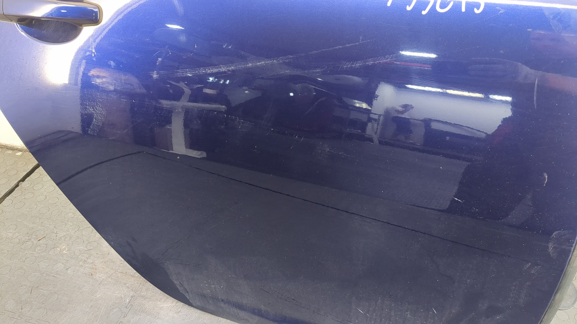 Дверь задняя правая