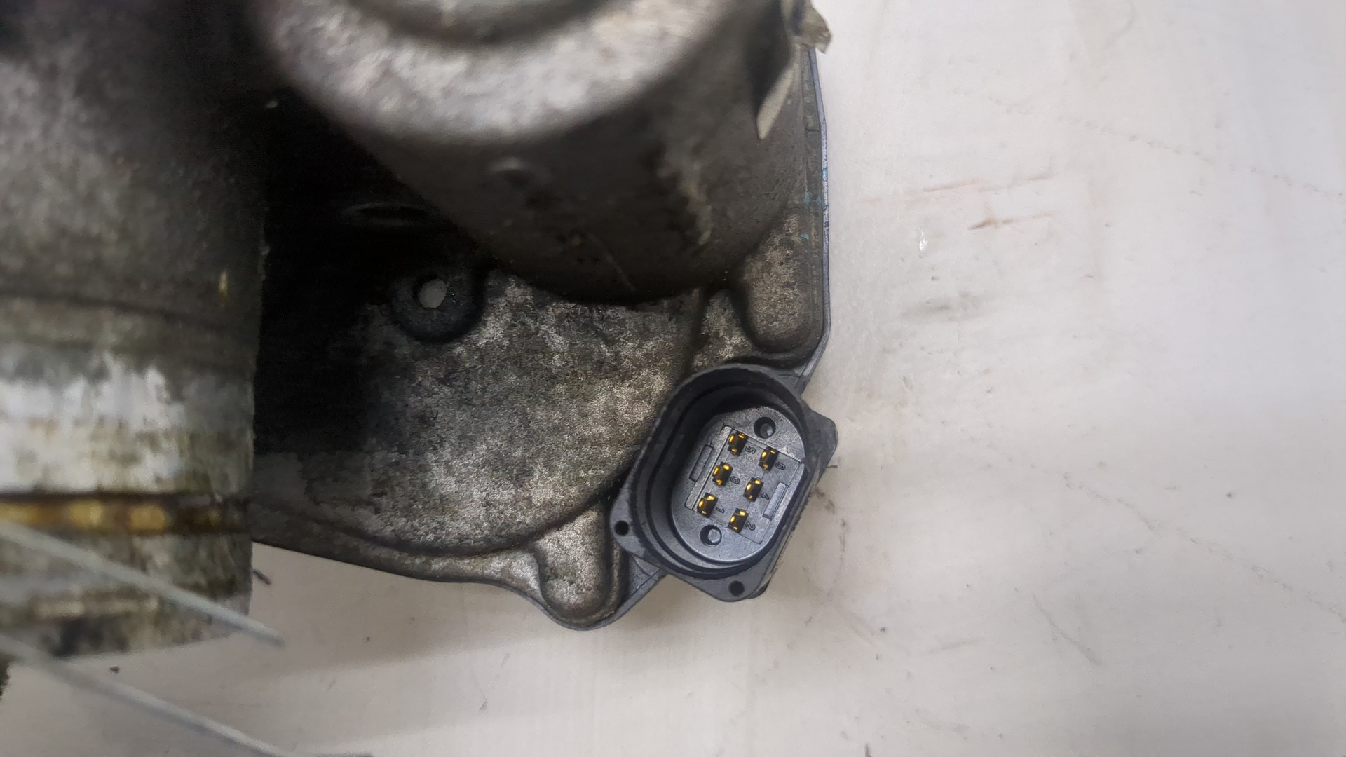 Заслонка дроссельная электрическая