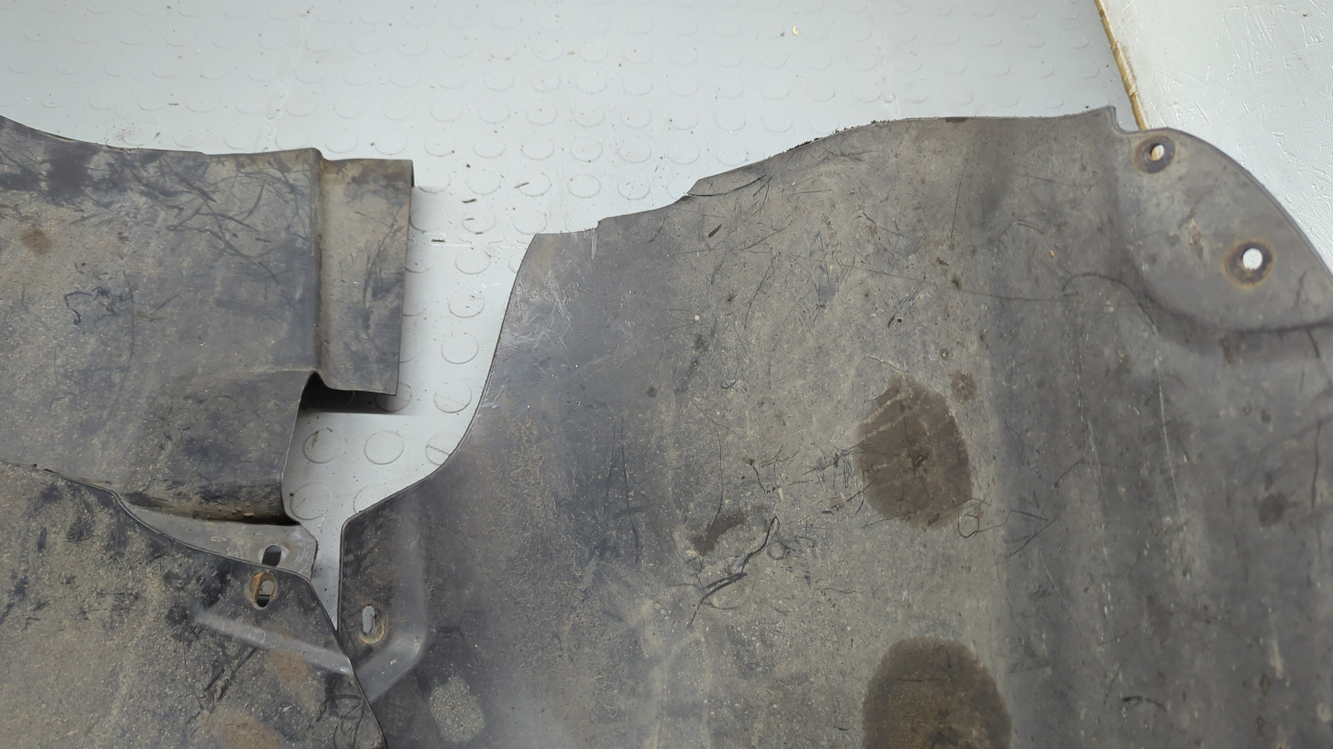 Локер передний правый