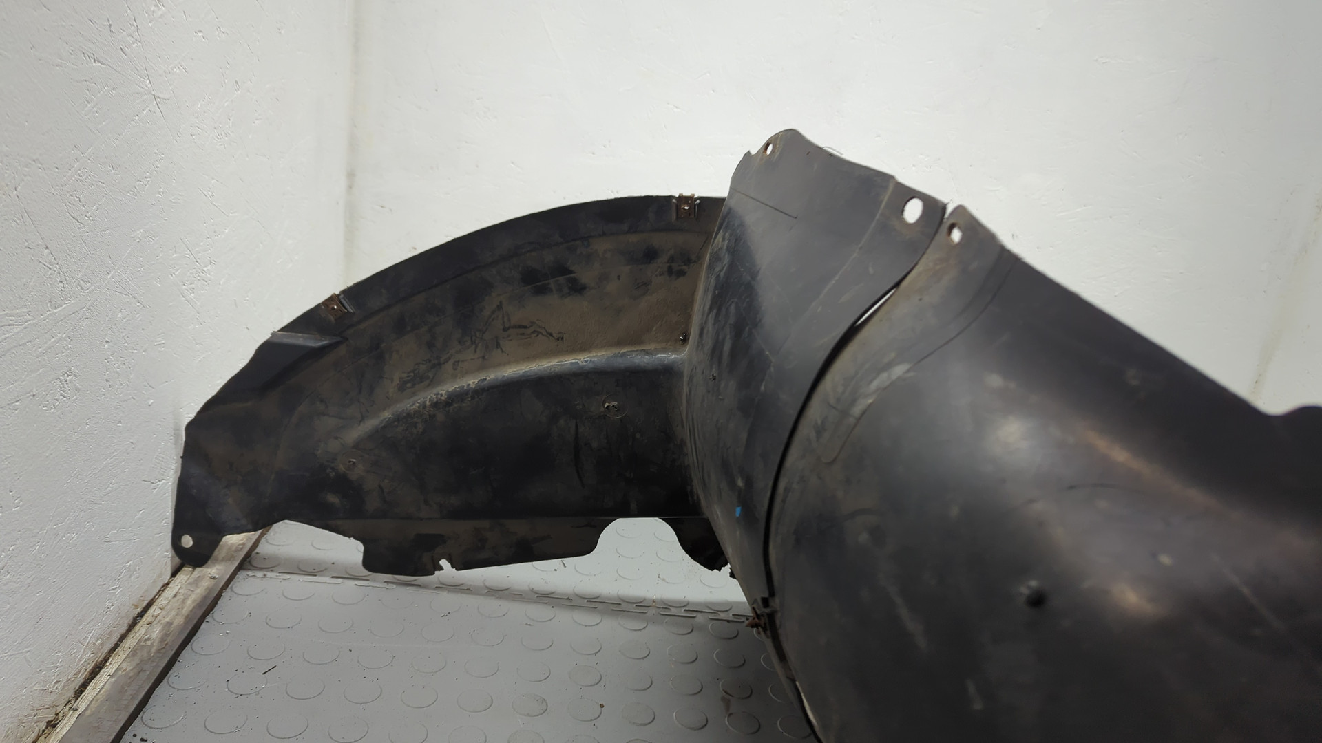 Локер передний правый