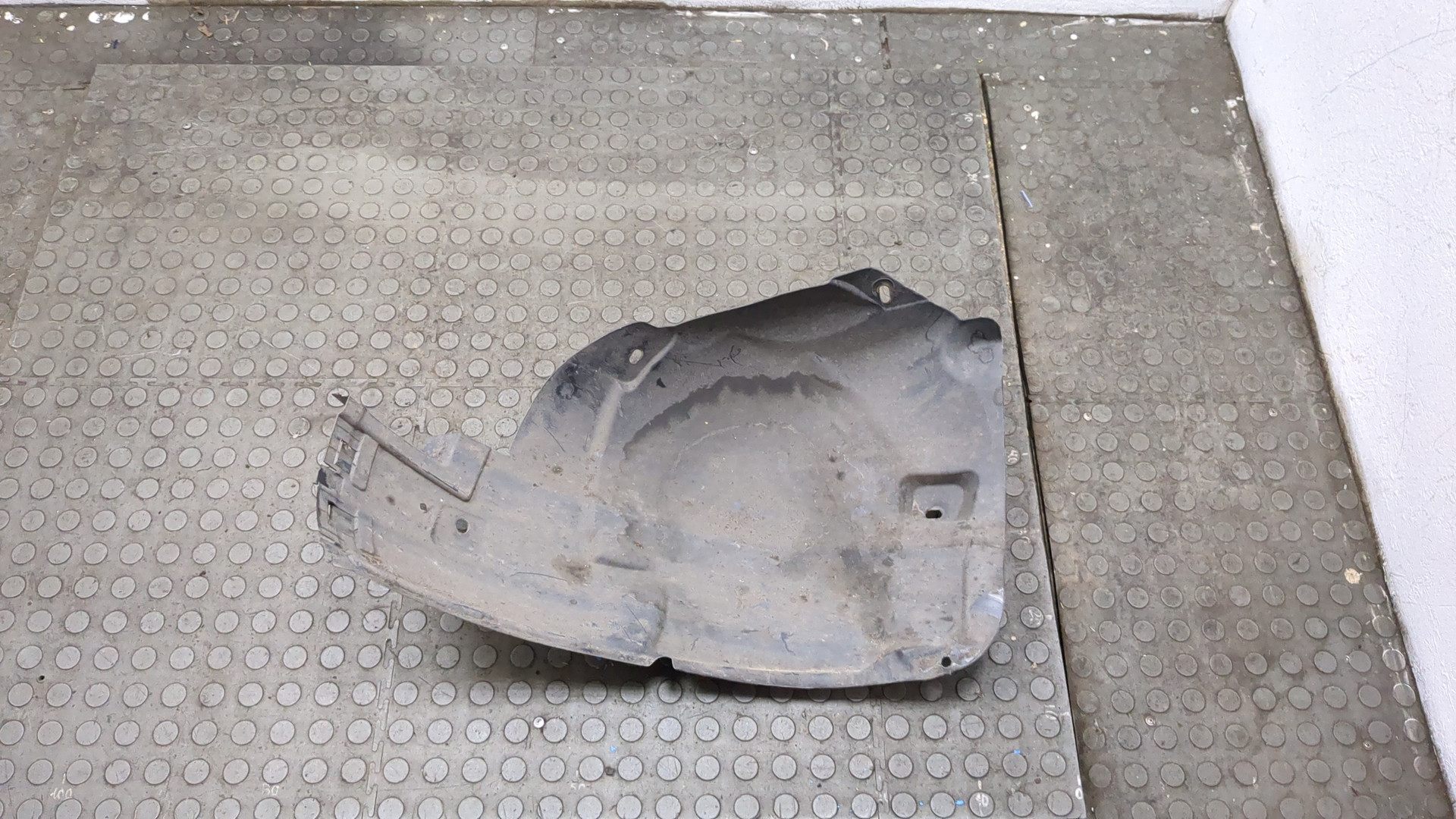 Локер передний правый