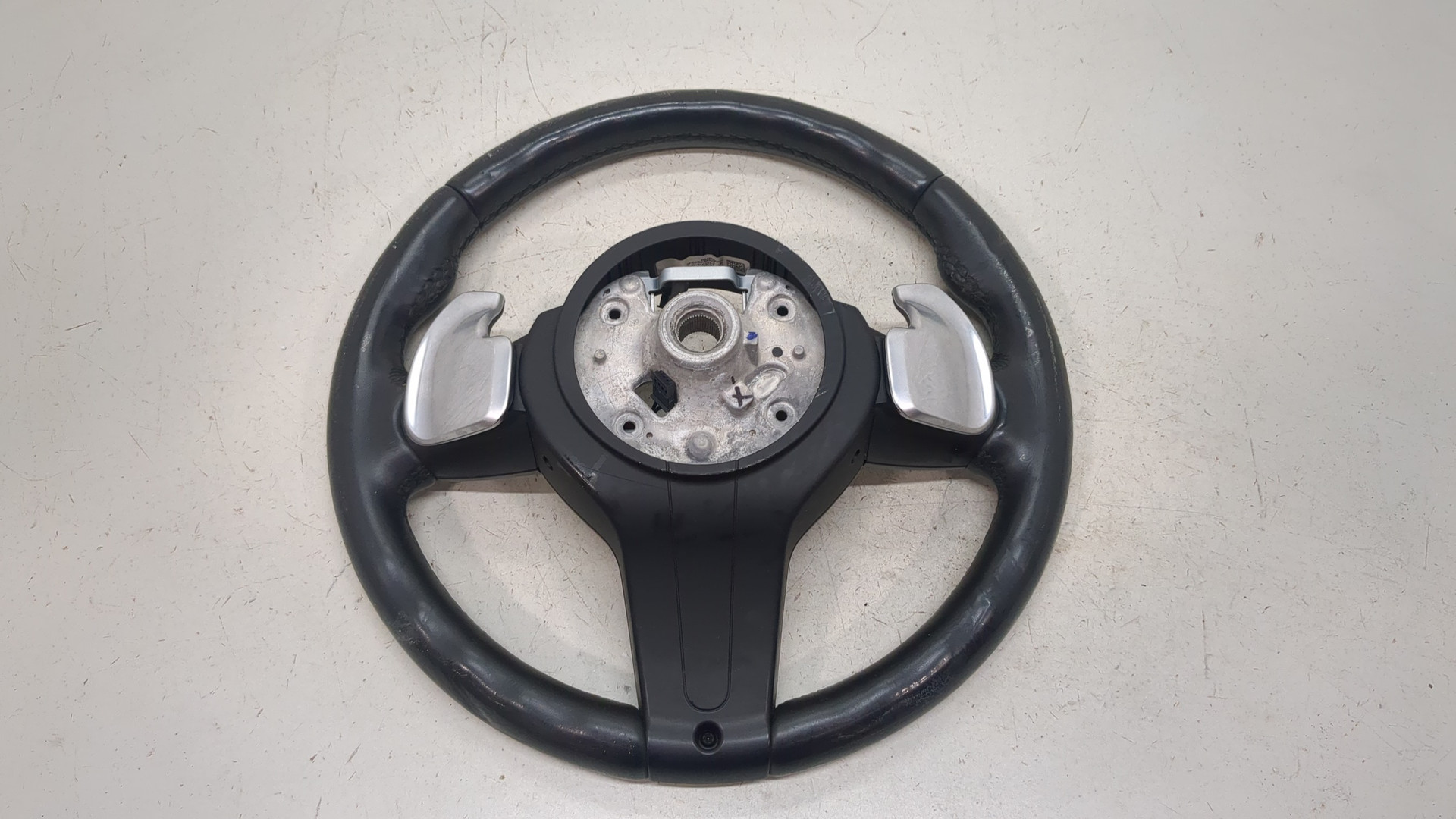 Рулевое колесо (руль)