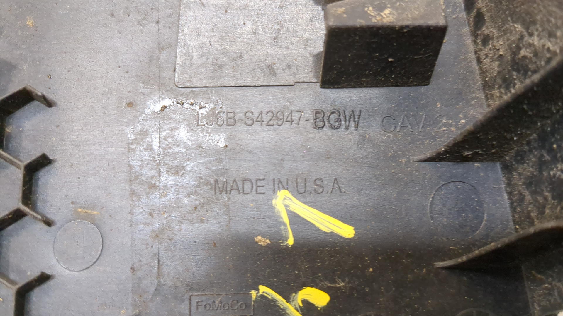 Молдинг крыши левый