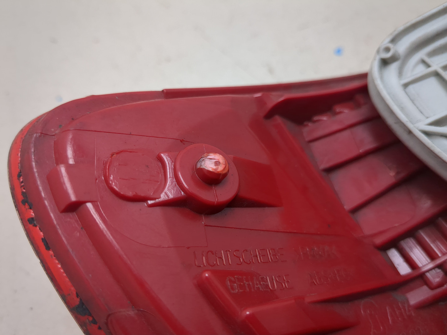 Фонарь задний правый